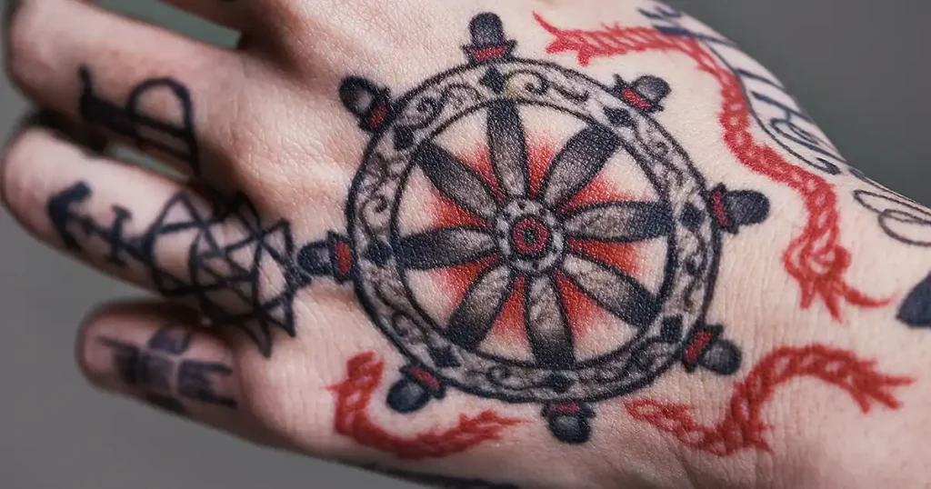 Hand Tattoo Dauer – von 60 Minuten bis mehrere Stunden