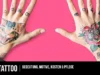 Hand Tattoo Nachstechen eines Hand Tattoos im Studio – Linien werden aufgefrischt